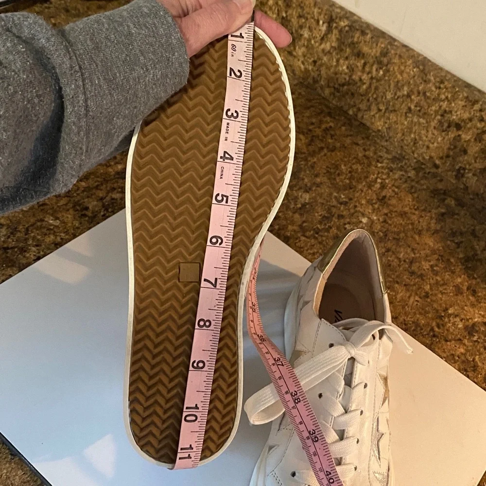 Van Eli Sport Sneakers